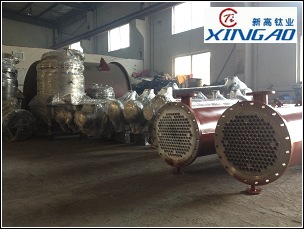 各種規(guī)格復合鈦冷凝器